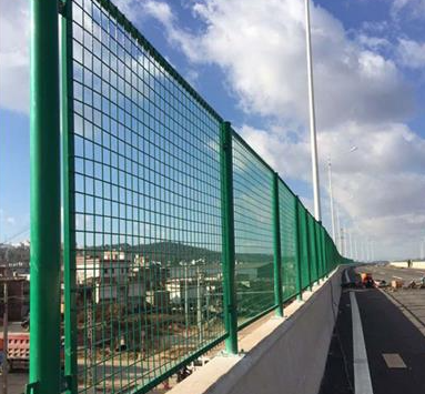 高速公路围栏